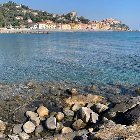 Al Mare Con Giardino *